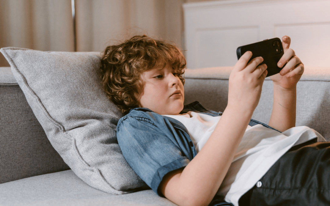 Can Too Much Screen Time Cause Myopia?
