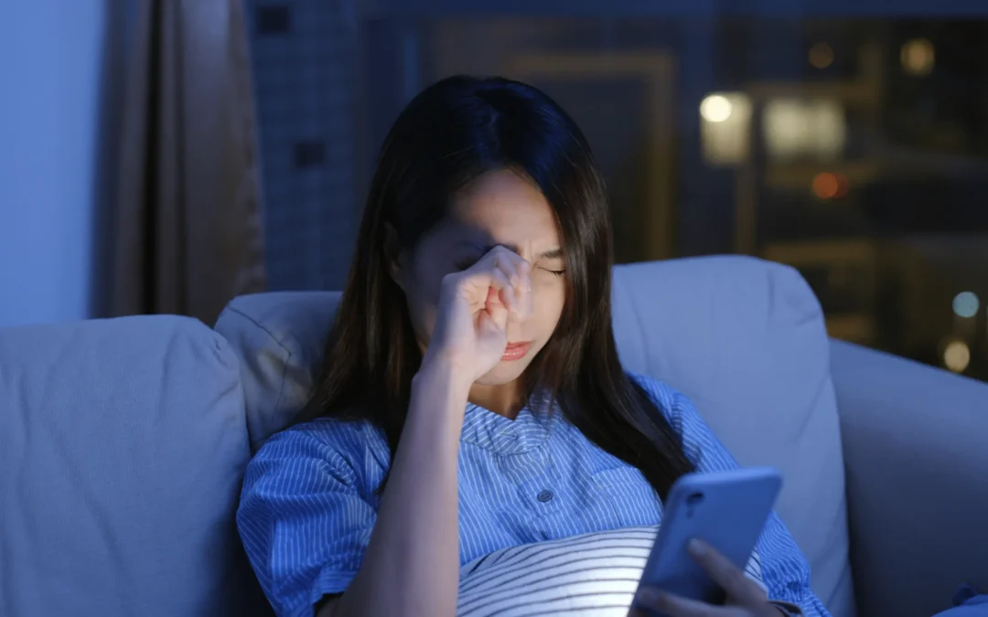 Dry Eyes at Night: Why Symptoms Get Worse After Dark